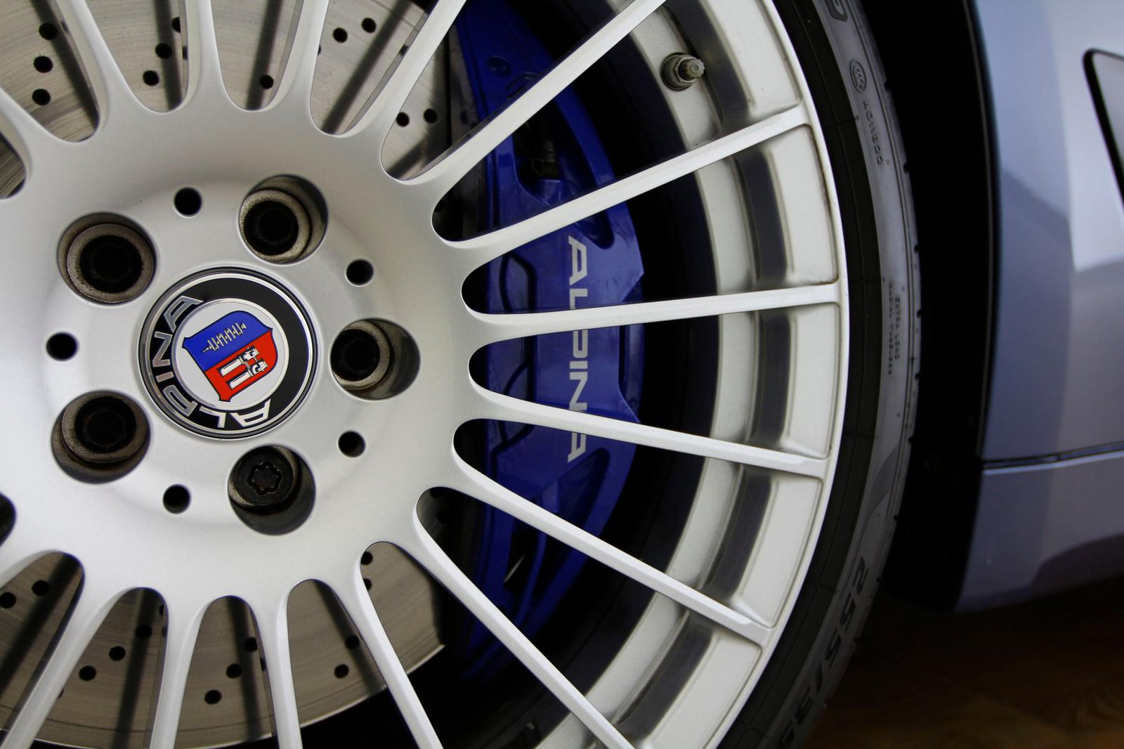 Alpina B5 Touring - Alpina remsysteem