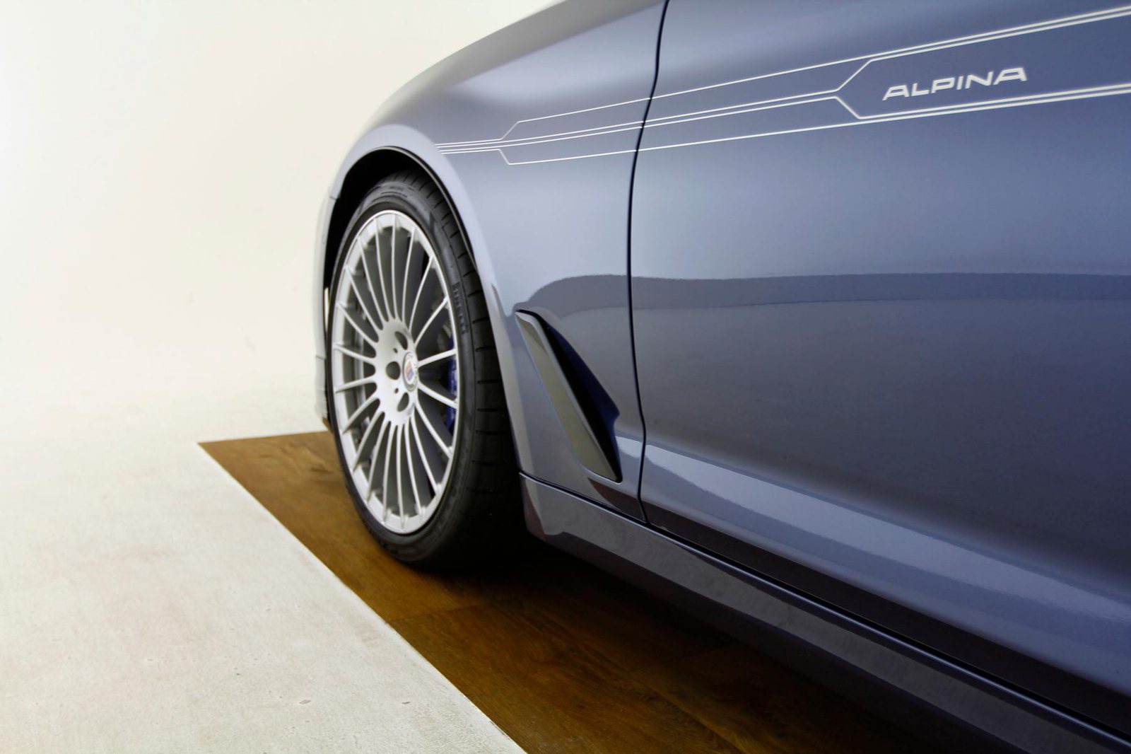 Alpina B5 Touring - Alpina bestickering