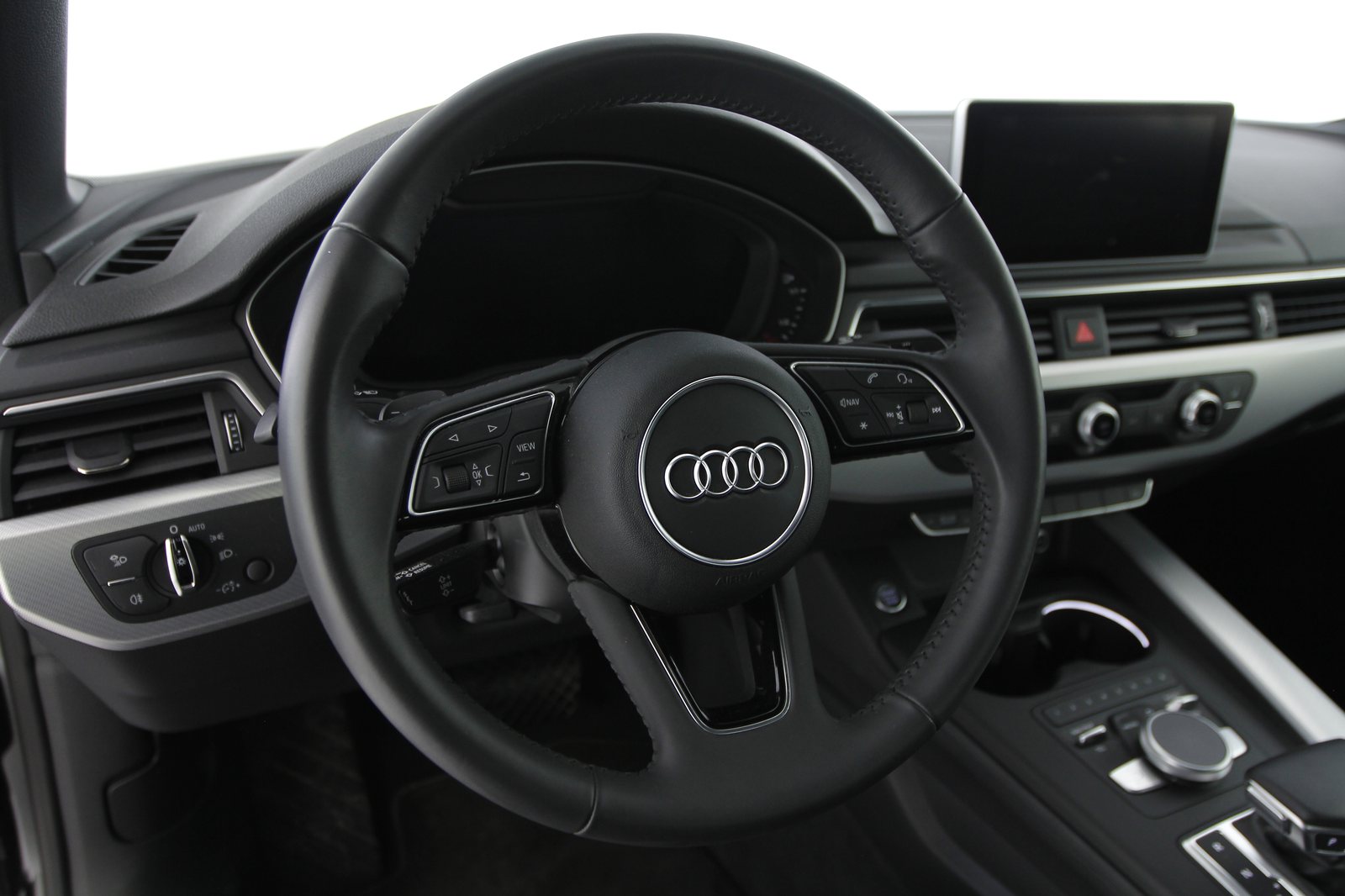 Audi - A5 2.0 TFSI Cabriolet - N005064 - Interieur - Teaser (5).JPG