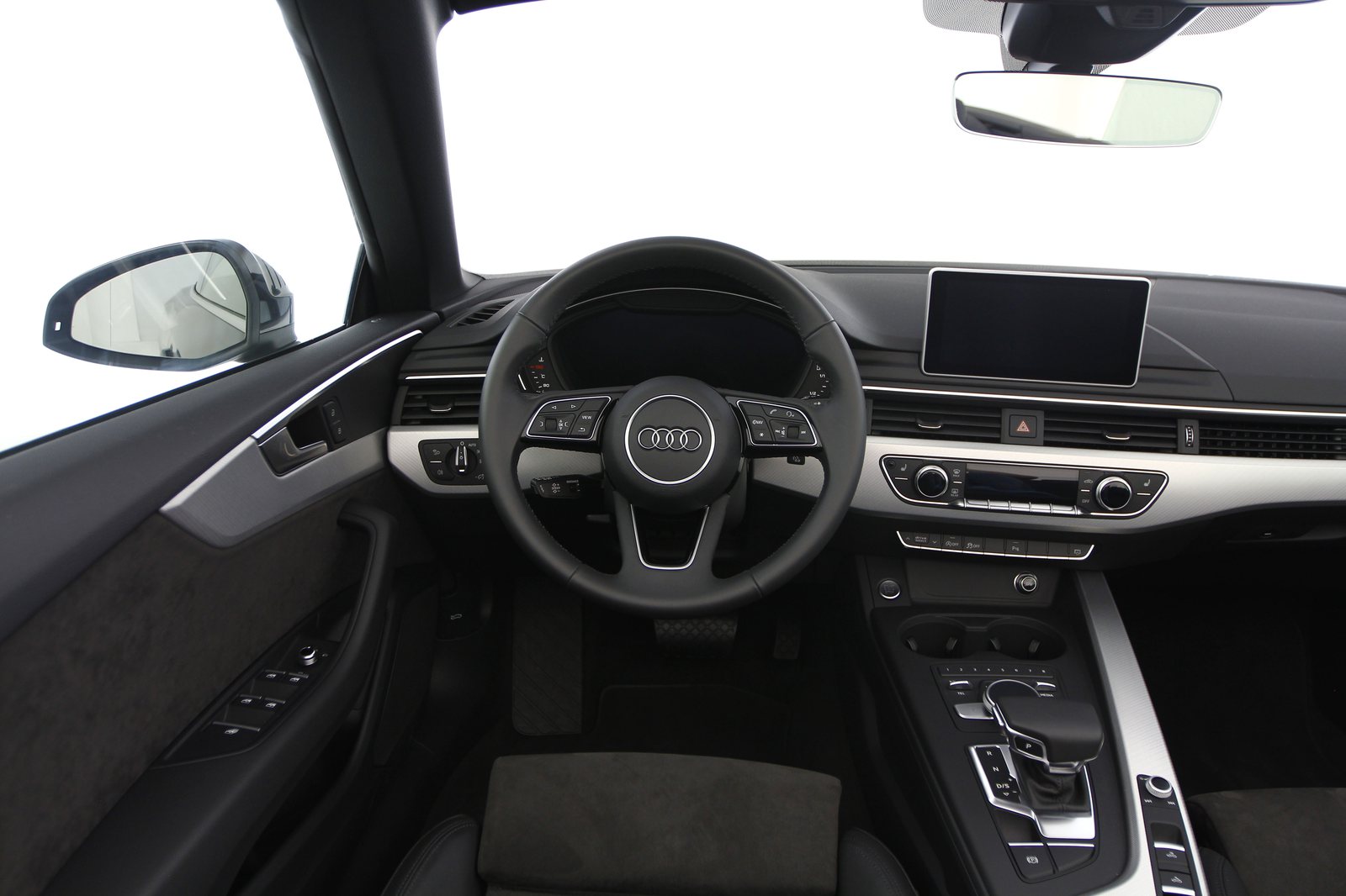 Audi - A5 Cabriolet 40 TFSI Interieur (2).JPG