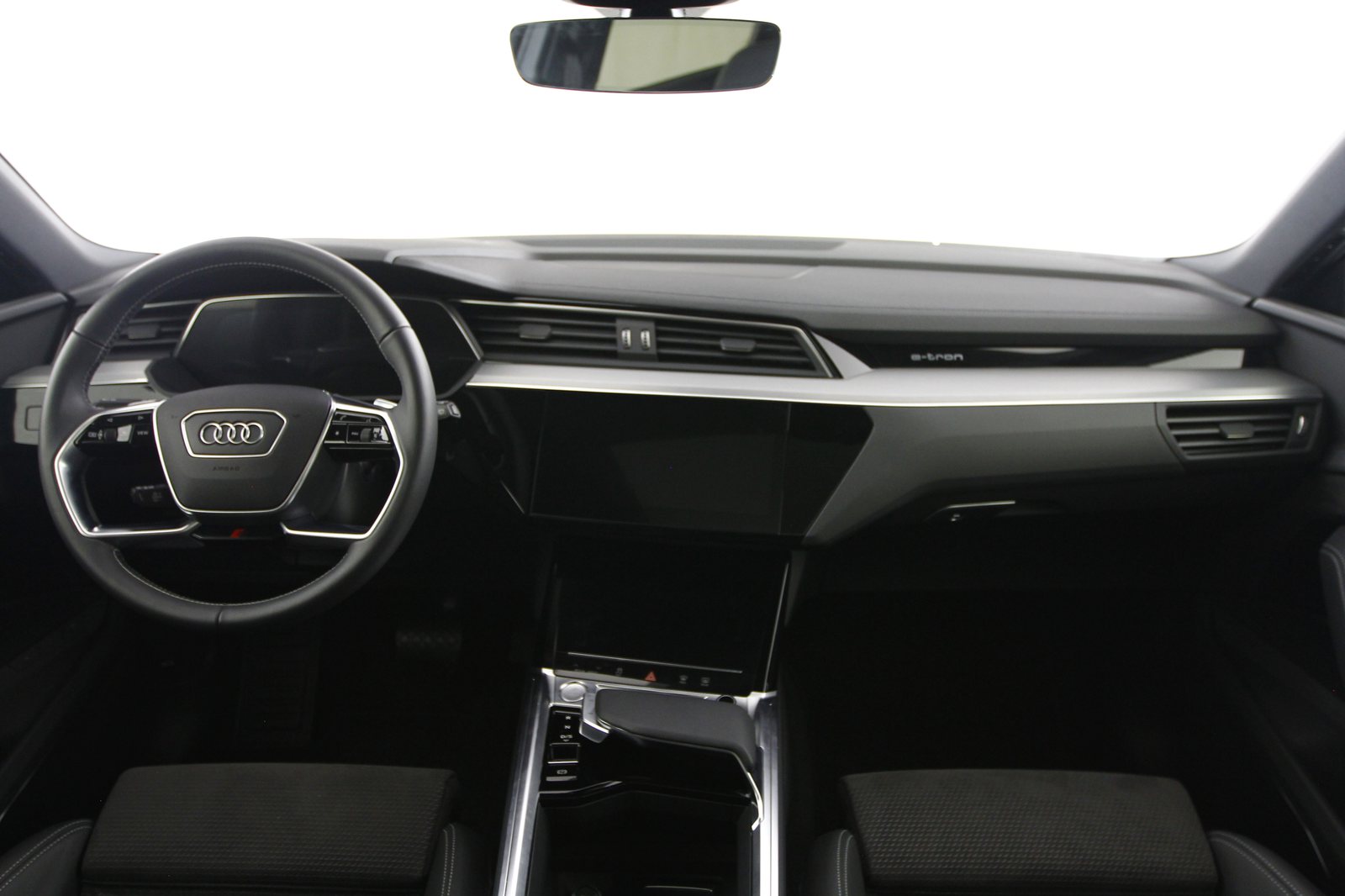 Audi - E-tron 50 quattro -Interieur (1).JPG
