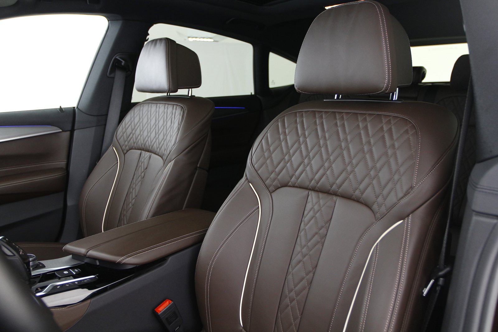 BMW - 630d Gran Turismo - BE17078 - Interieur - Teaser (15).JPG