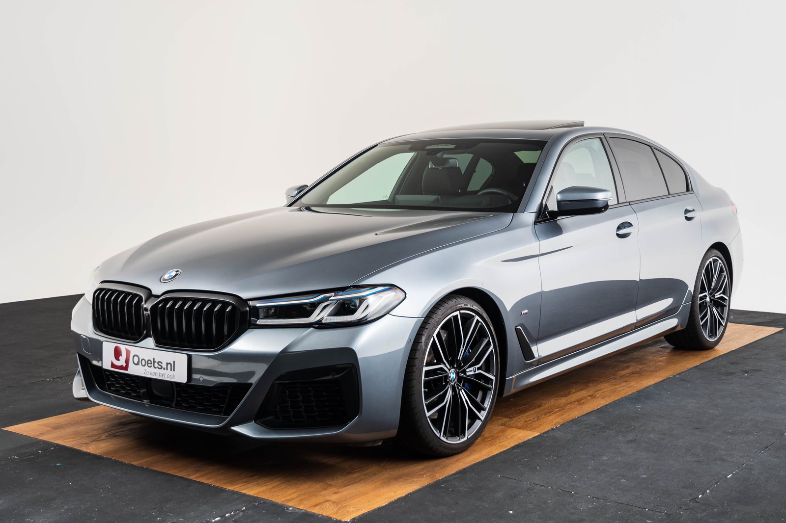 BMW - M550i xDrive Sedan - CH06447 - Exterieur (1).jpg.jpg