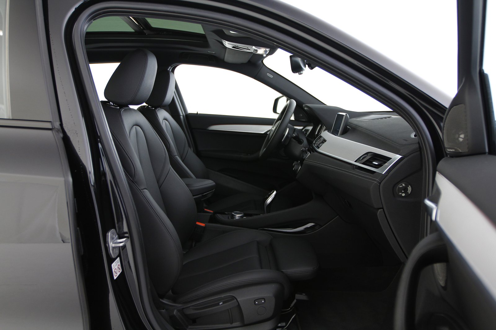 BMW - X2 sDrive20i - EH55794 - Teaser - Interieur (6).JPG