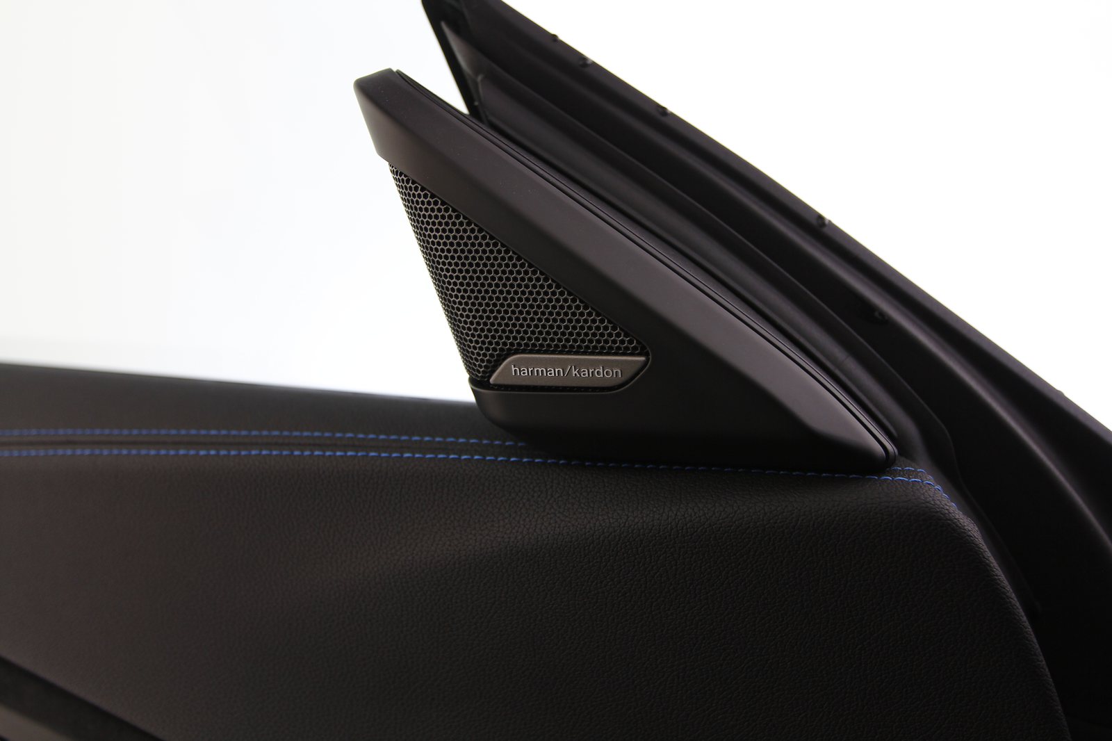 BMW - Z4 M40i - WW52489 - Teaser - Interieur - (13).JPG