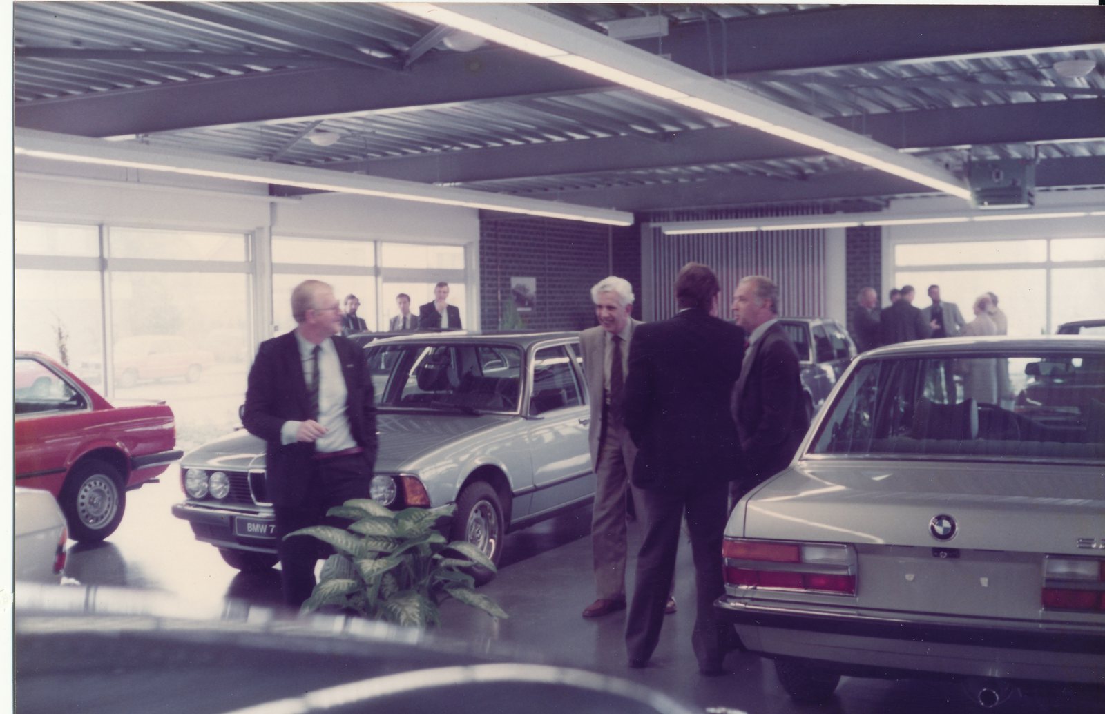 BMW Dealer Friesland - Leeuwarden - 1983.1.jpg
