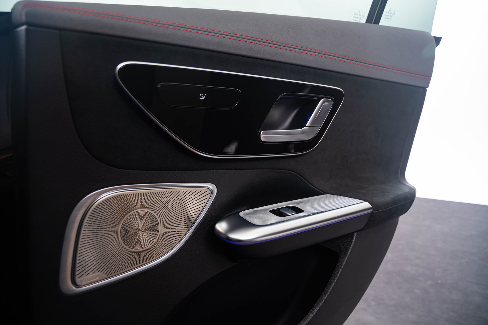 Mercedes EQE (14).jpg