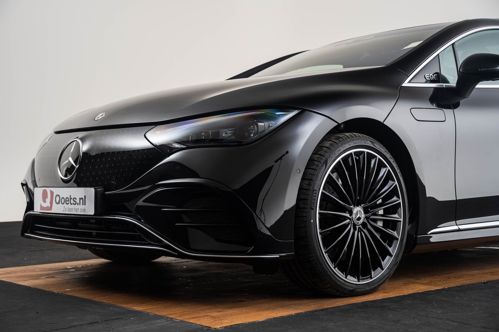 Mercedes EQE (18).jpg