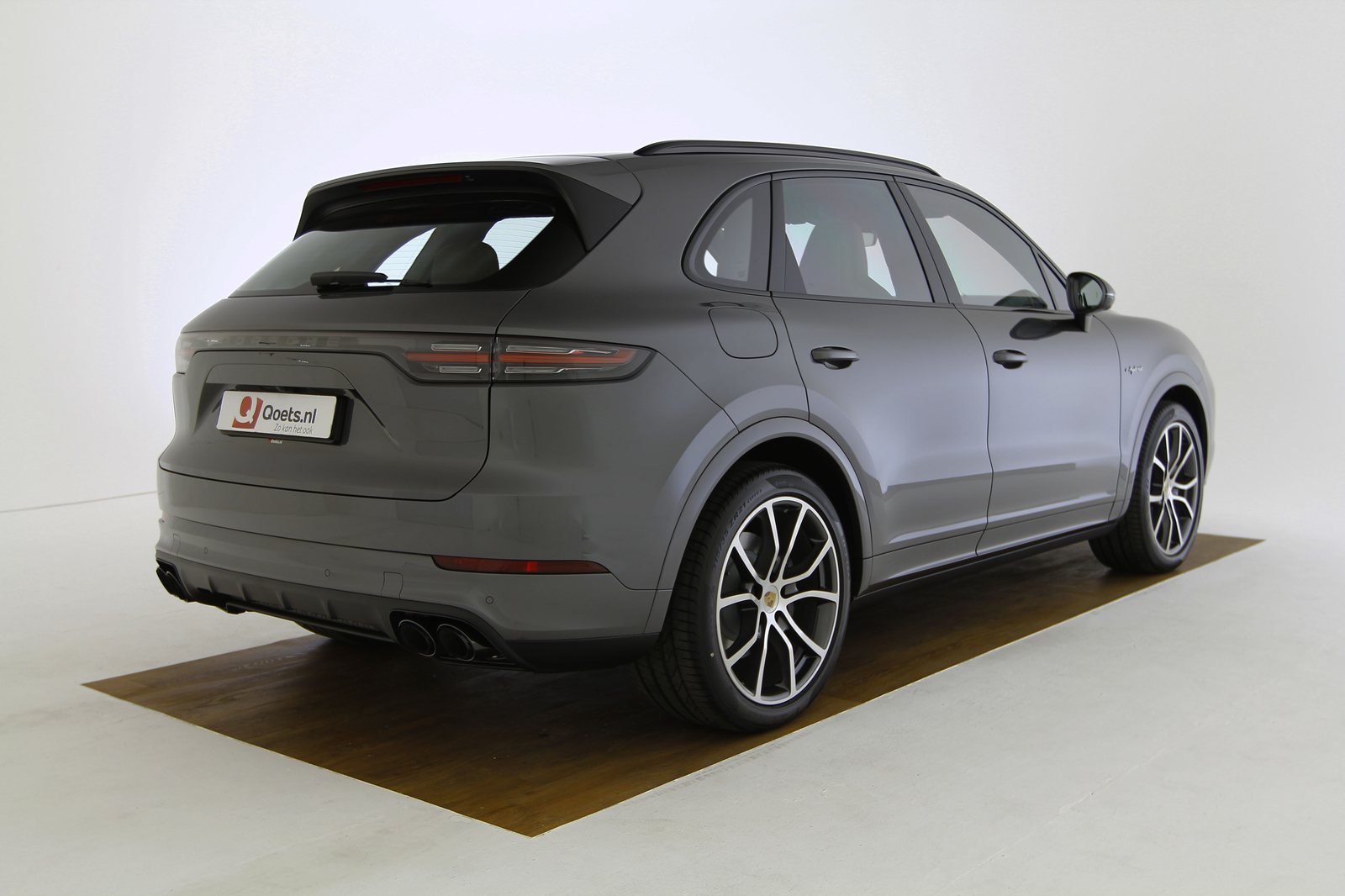 Porsche - Cayenne Hybride - XXXXXXX - Teaser - Exterieur (18).JPG
