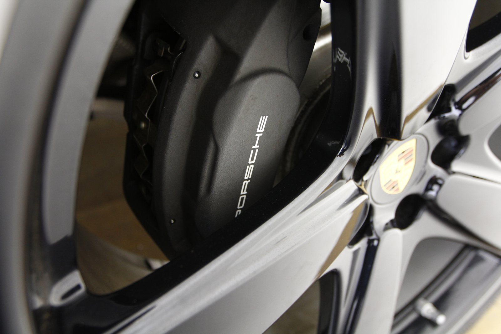 Porsche - Macan 2.0 - LB07094 - Teaser - Exterieur - (11).JPG