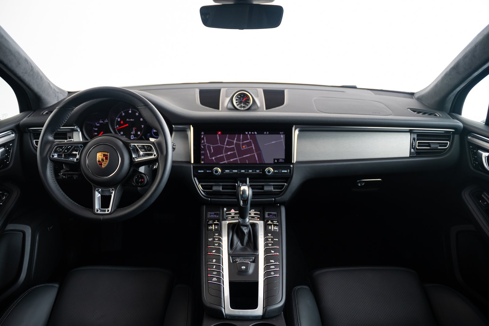 Porsche - Macan Turbo - LB71594 - Teaser - Interieur (1).jpg