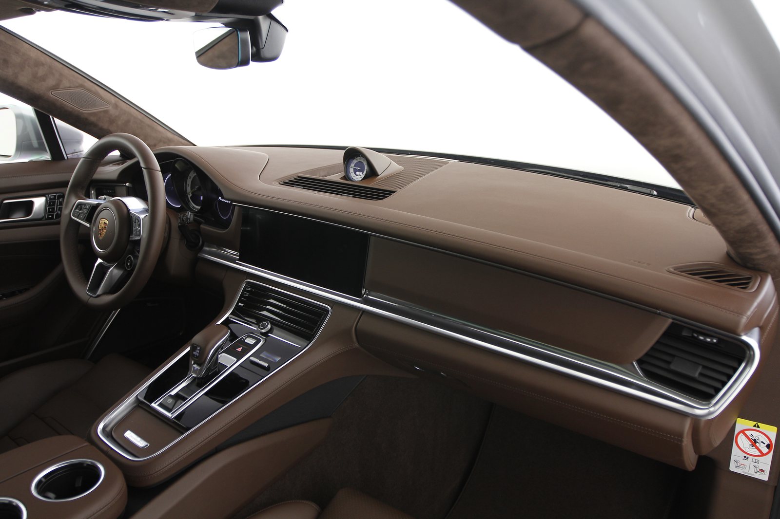 Porsche - Panamera Sport Turismo E-Hybrid - L147710 - Interieur - Teaser (13).JPG