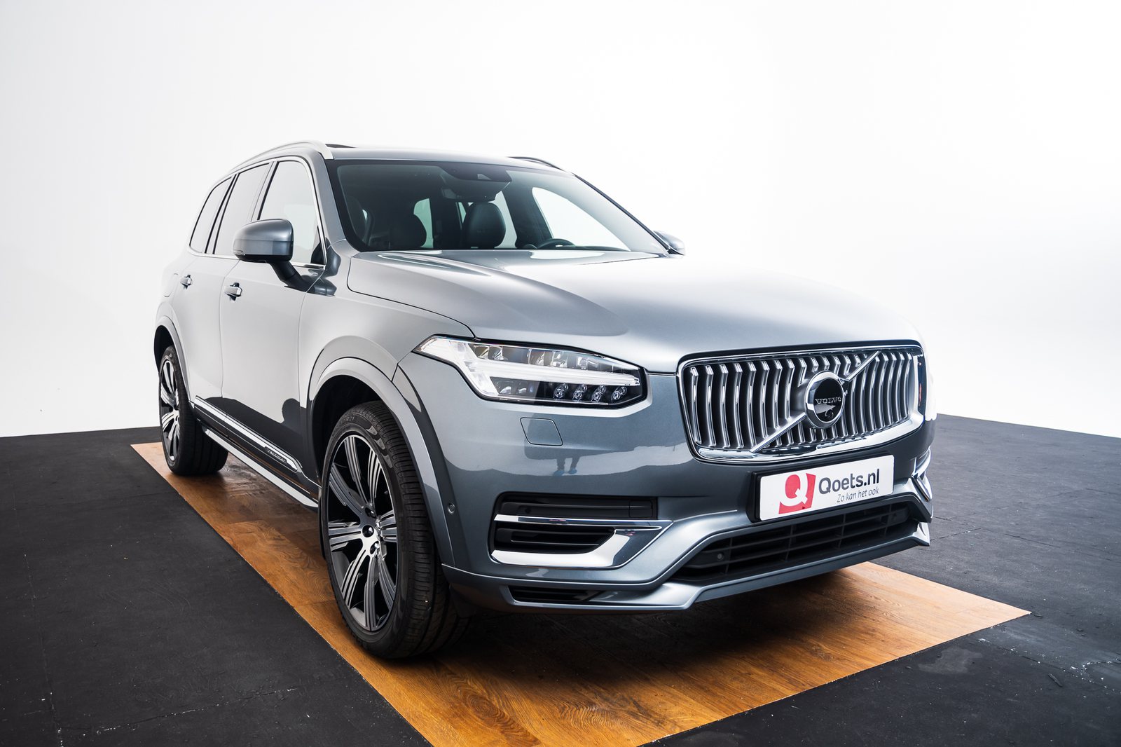 Volvo - XC90 T8 Inscription - 1561021 - Teaser - Exterieur (19).jpg