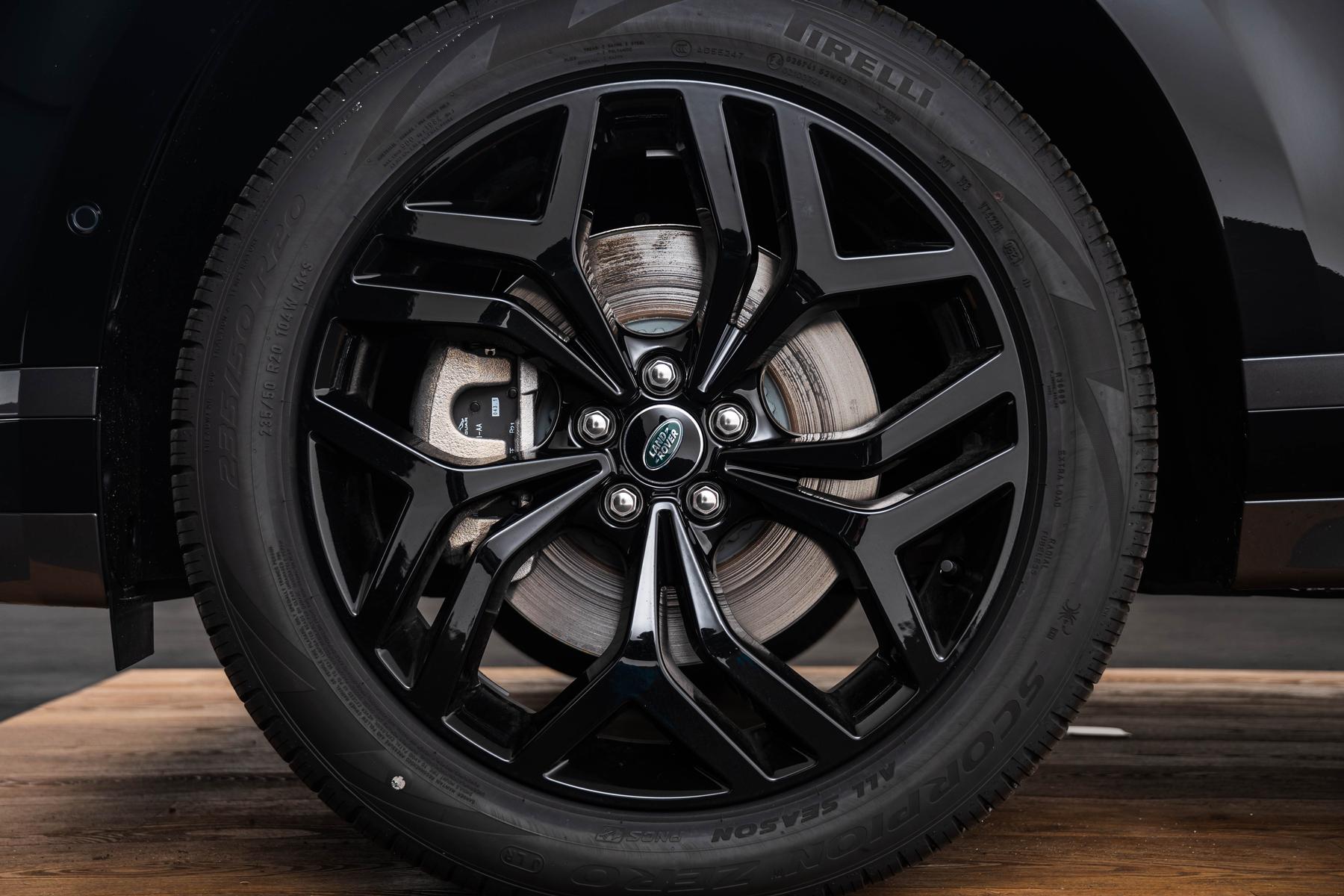 20” ’Style 5079‘ 5-Split Spoke in Gloss Black